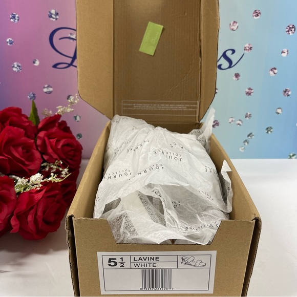 JC LAVINE SANDALS WHITE - Picture 11 of 13